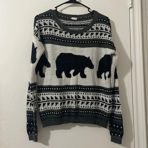 Garage Bear Christmas Sweater Size XS - Picture 1 of 5